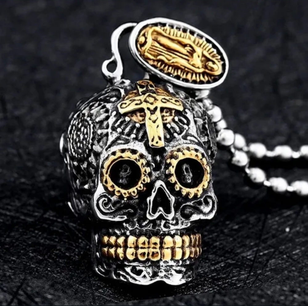Sugar skull necklace , Calavera